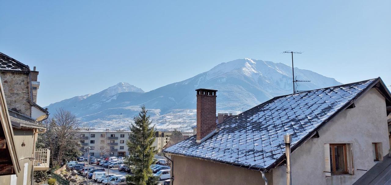 L'Hivernet, Grand Triplex Neuf Au Coeur D'Embrun Acces Facile Екстер'єр фото